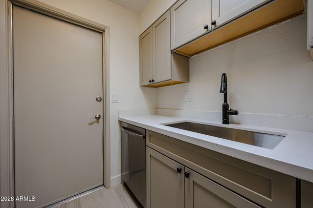 10821 W THUNDERBIRD Boulevard, Sun City, AZ 85351