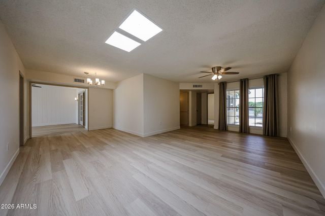 10821 W THUNDERBIRD Boulevard, Sun City, AZ 85351
