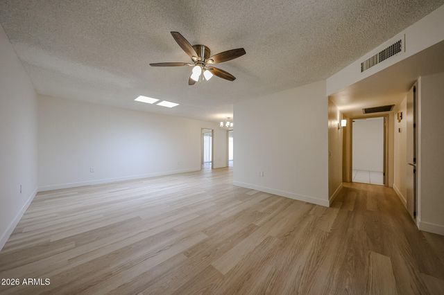 10821 W THUNDERBIRD Boulevard, Sun City, AZ 85351