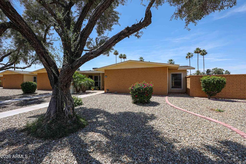 10821 W THUNDERBIRD Boulevard, Sun City, AZ 85351