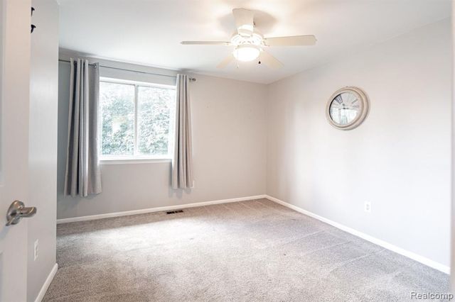 1642 Dancer Drive, Rochester Hills, MI 48307