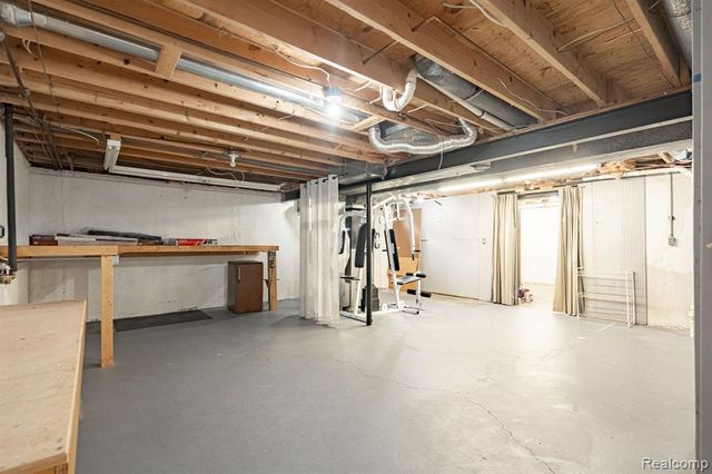 1642 Dancer Drive, Rochester Hills, MI 48307