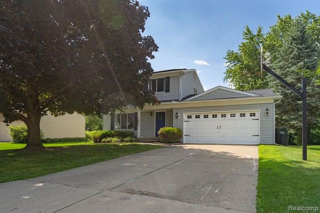 1642 Dancer Drive, Rochester Hills, MI 48307