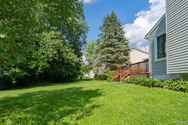 1642 Dancer Drive, Rochester Hills, MI 48307