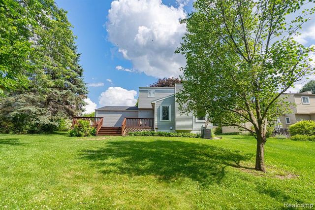 1642 Dancer Drive, Rochester Hills, MI 48307