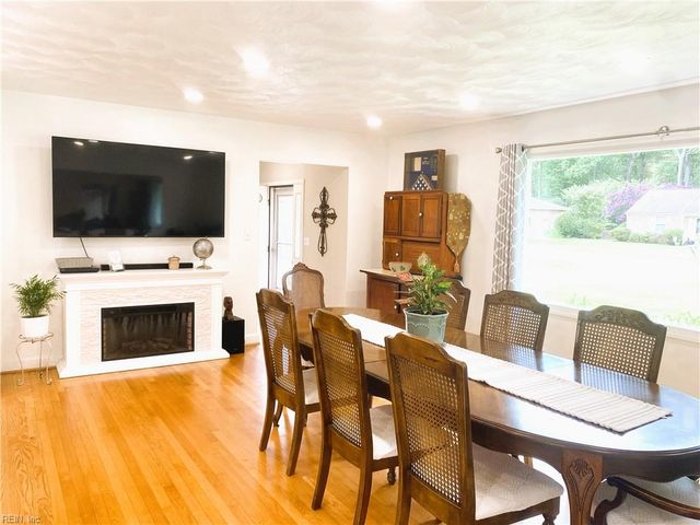 4416 Reynolds DR, Virginia Beach, VA 23455