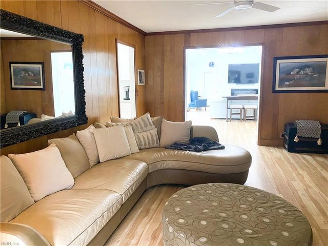 4416 Reynolds DR, Virginia Beach, VA 23455