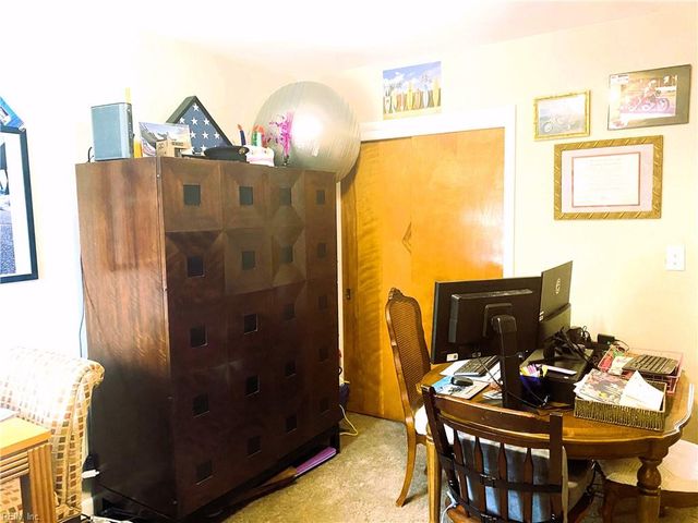 4416 Reynolds DR, Virginia Beach, VA 23455