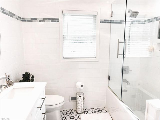 4416 Reynolds DR, Virginia Beach, VA 23455