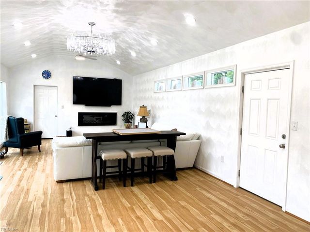 4416 Reynolds DR, Virginia Beach, VA 23455