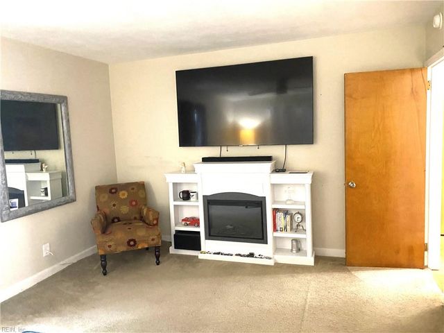4416 Reynolds DR, Virginia Beach, VA 23455