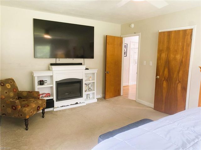 4416 Reynolds DR, Virginia Beach, VA 23455