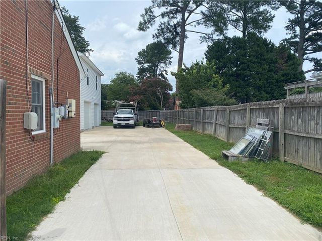 4416 Reynolds DR, Virginia Beach, VA 23455