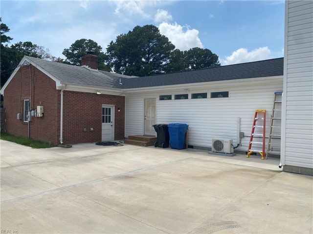 4416 Reynolds DR, Virginia Beach, VA 23455