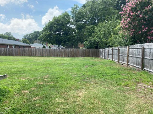 4416 Reynolds DR, Virginia Beach, VA 23455