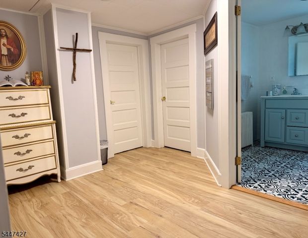 41 Hillside Ave, Dover Town, NJ 07801