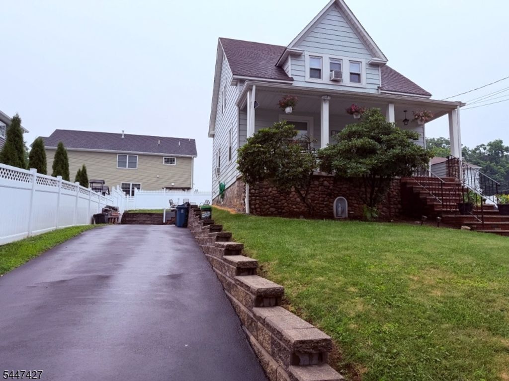 41 Hillside Ave, Dover Town, NJ 07801