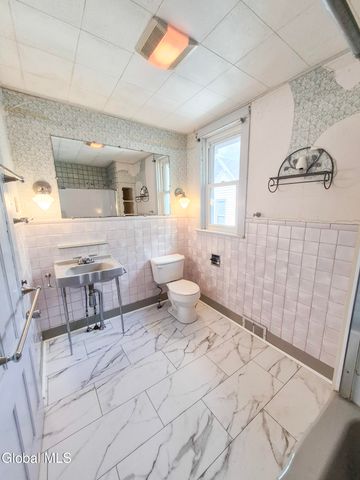 130 Spring Street, Gloversville, NY 12078