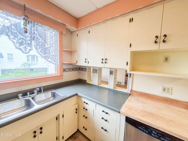 130 Spring Street, Gloversville, NY 12078