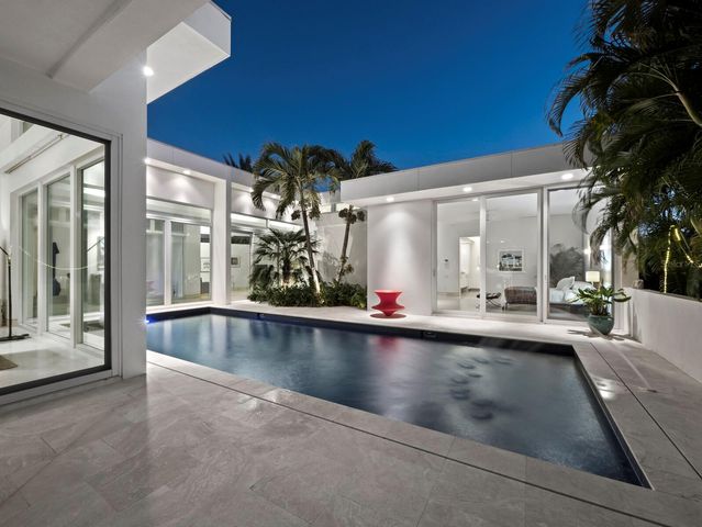 1235 CENTER PLACE, Sarasota, FL 34236