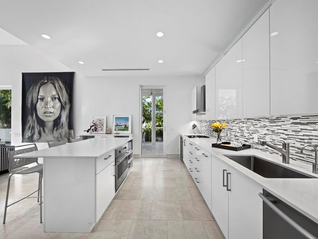 1235 CENTER PLACE, Sarasota, FL 34236