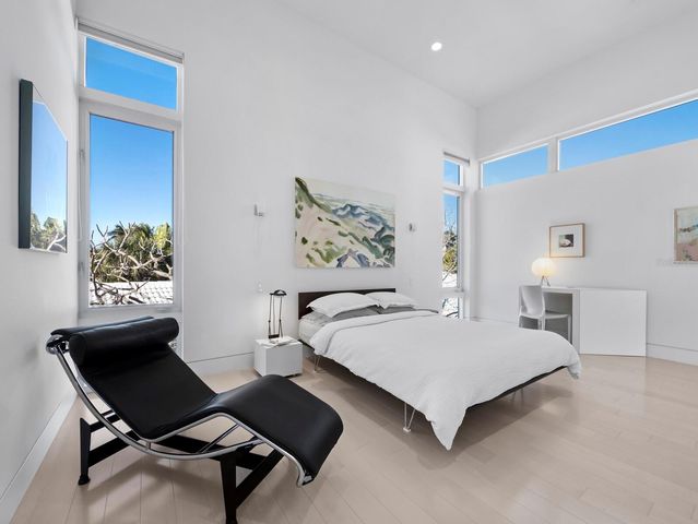 1235 CENTER PLACE, Sarasota, FL 34236