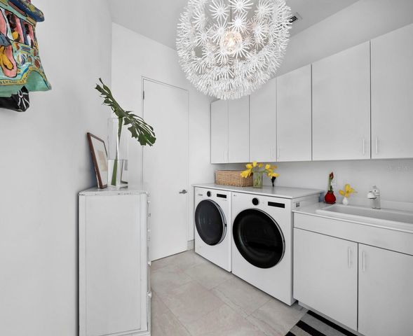 1235 CENTER PLACE, Sarasota, FL 34236