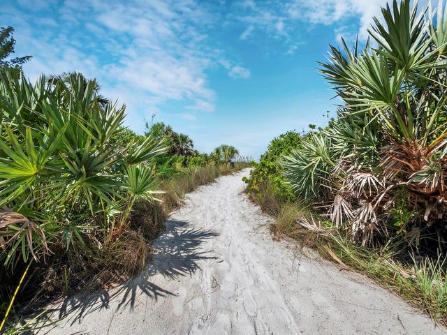 1235 CENTER PLACE, Sarasota, FL 34236