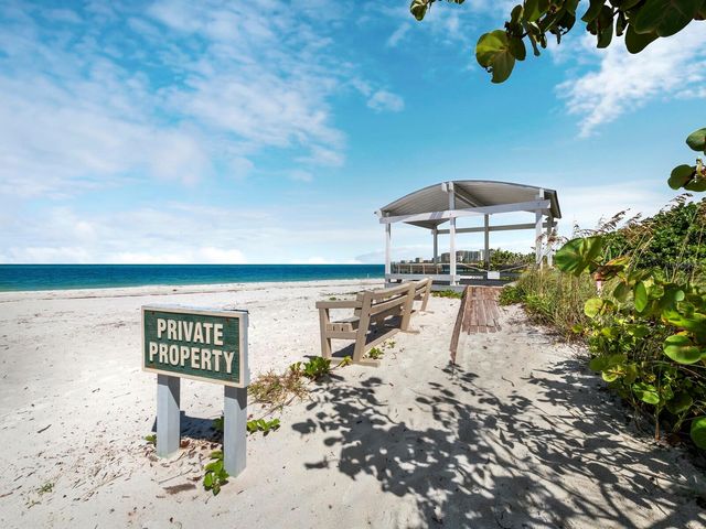 1235 CENTER PLACE, Sarasota, FL 34236