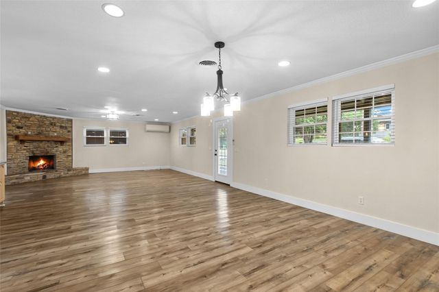 156 W Castleshoals DR, Granite Shoals, TX 78654