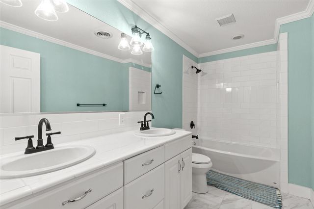 156 W Castleshoals DR, Granite Shoals, TX 78654