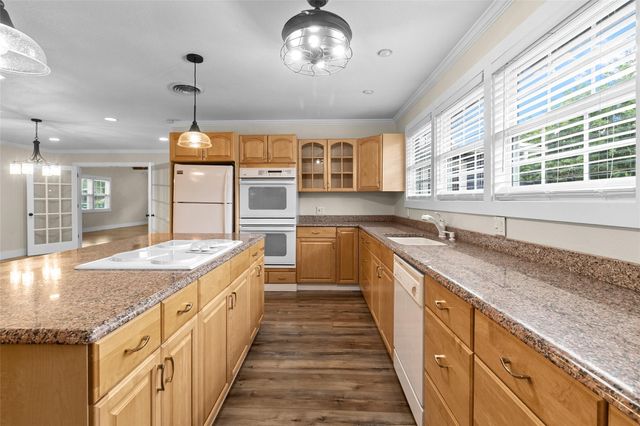156 W Castleshoals DR, Granite Shoals, TX 78654