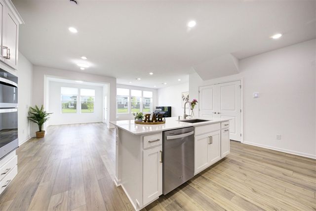 5606 Corgi Drive, Ann Arbor, MI 48108