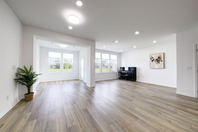 5606 Corgi Drive, Ann Arbor, MI 48108
