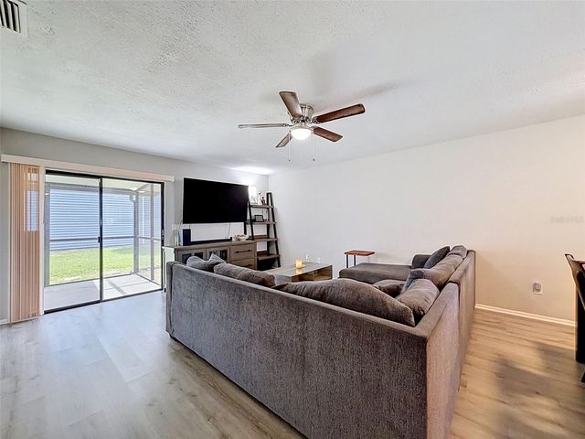 5301 LADYWELL CT, Tampa, FL 33624