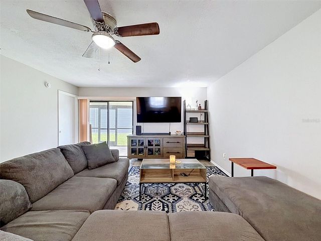 5301 LADYWELL CT, Tampa, FL 33624