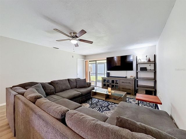 5301 LADYWELL CT, Tampa, FL 33624