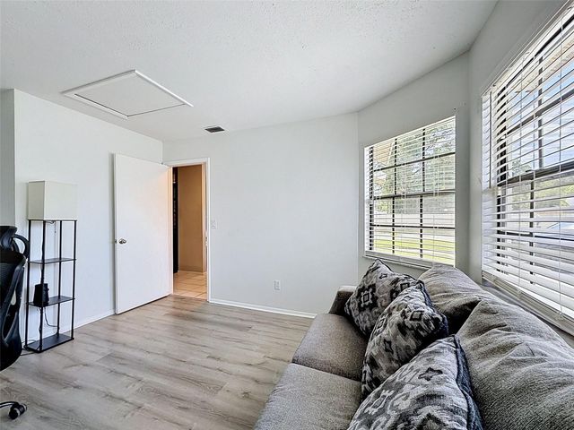 5301 LADYWELL CT, Tampa, FL 33624