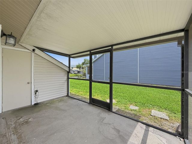 5301 LADYWELL CT, Tampa, FL 33624