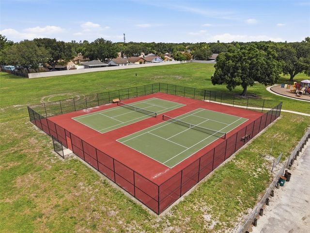 5301 LADYWELL CT, Tampa, FL 33624
