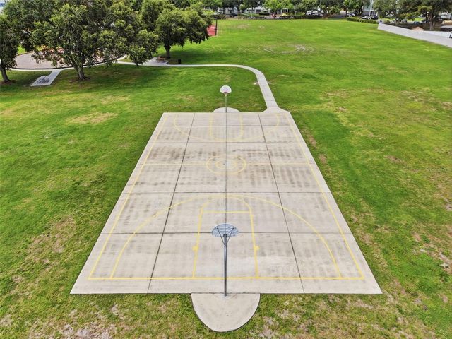 5301 LADYWELL CT, Tampa, FL 33624