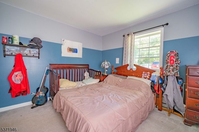 24 River View Dr, Hardwick Twp., NJ 07825