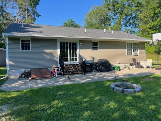 24 River View Dr, Hardwick Twp., NJ 07825