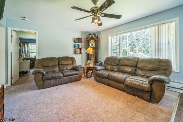 24 River View Dr, Hardwick Twp., NJ 07825