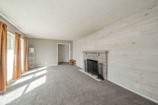 312 W 29th Street, Anderson, IN 46016