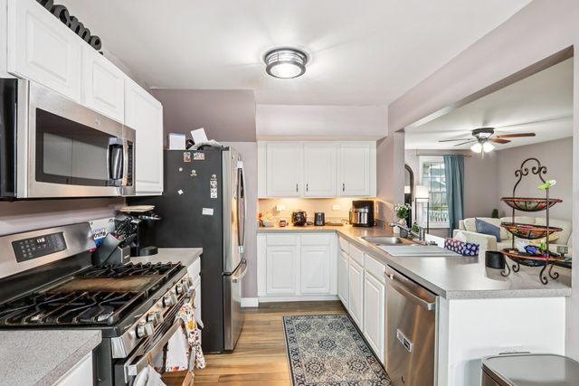 1010 Symphony Drive, Aurora, IL 60504