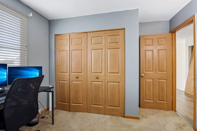 1010 Symphony Drive, Aurora, IL 60504