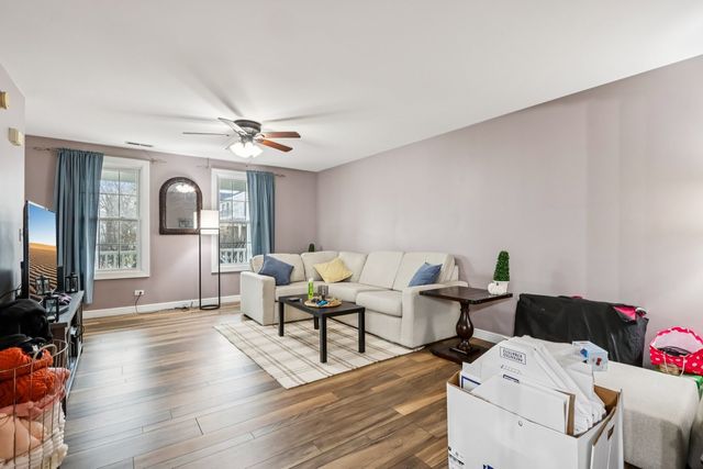 1010 Symphony Drive, Aurora, IL 60504