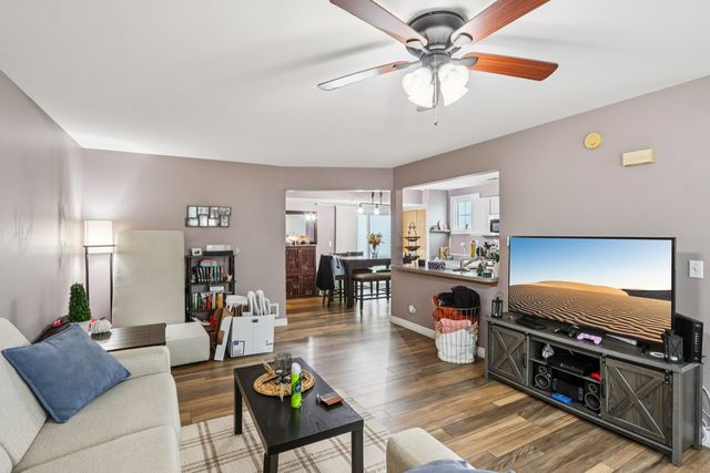 1010 Symphony Drive, Aurora, IL 60504