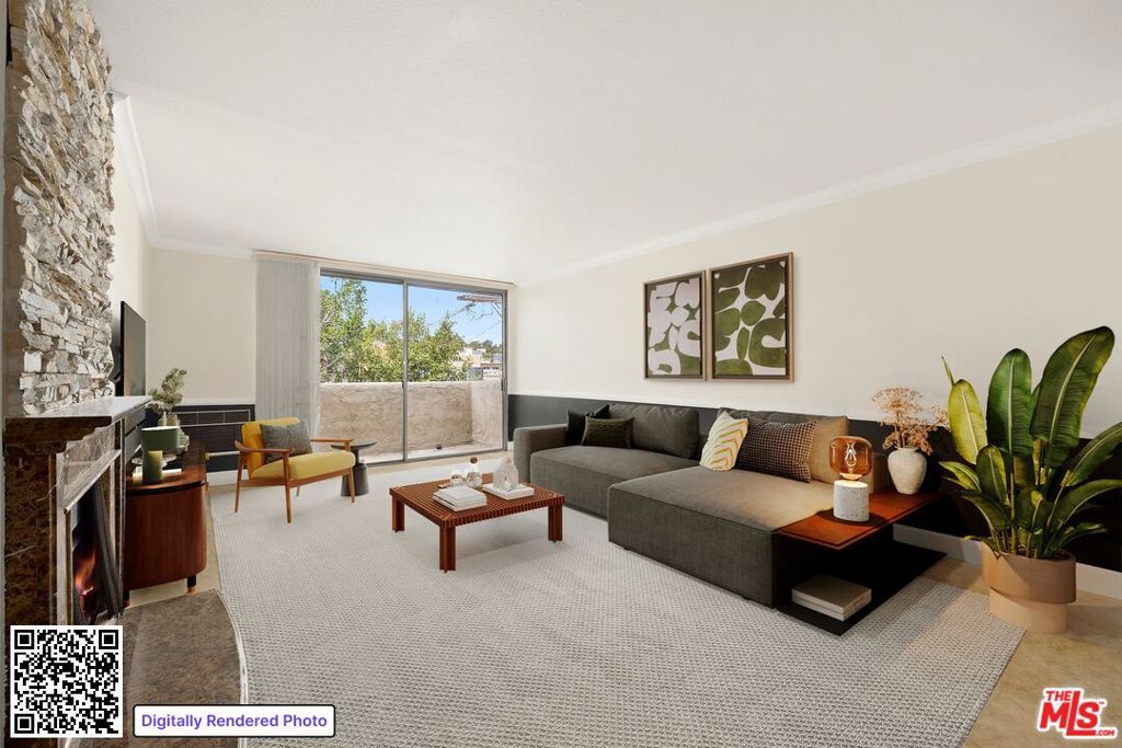 Image 2 of property listing at 11645 Montana Avenue 315, Los Angeles, CA 90049